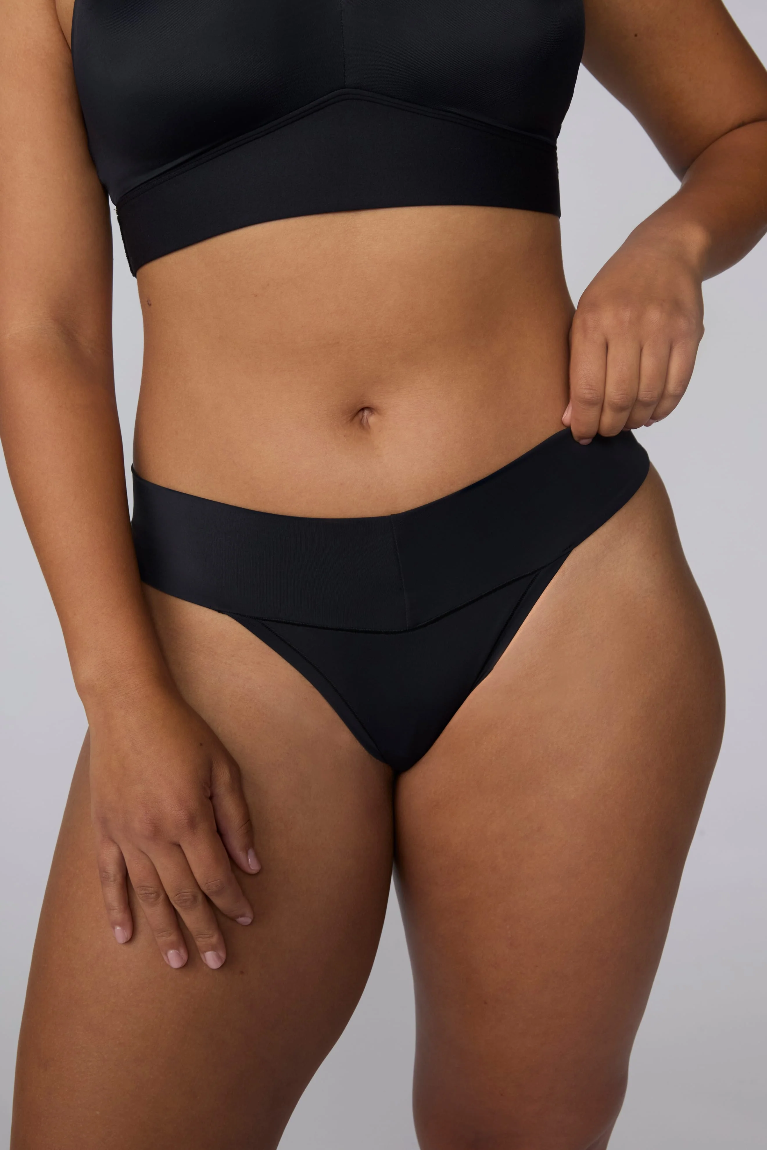 Bliss Low Rise Thong - Black - Image 5
